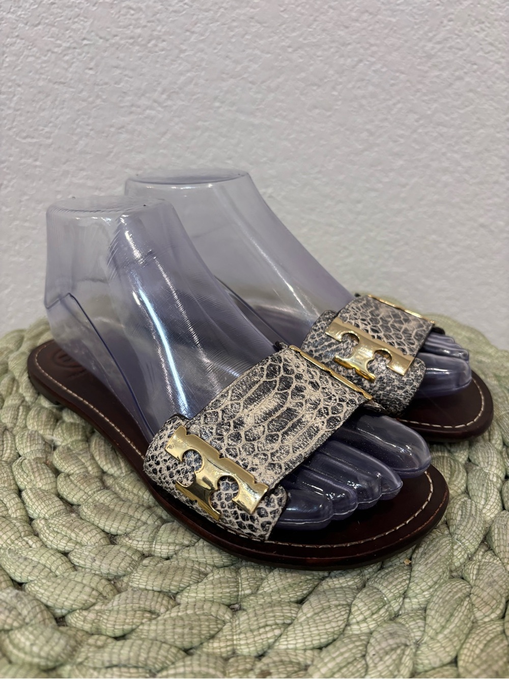 Tory Burch Gail Snakeskin Print Leather Gold T Slip On Flat Sandals